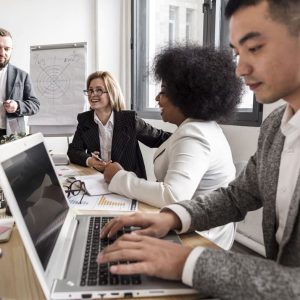 Treinamento de compliance: como estruturar um programa que gera mudança de comportamento real