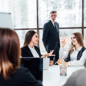 Treinamento de ética empresarial: como criar, aplicar e medir o impacto na conduta dos trabalhadores