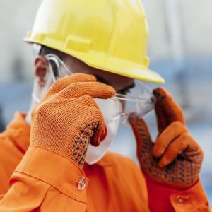 NR-6: EPIs obrigatórios, responsabilidades do empregador e como garantir o uso correto